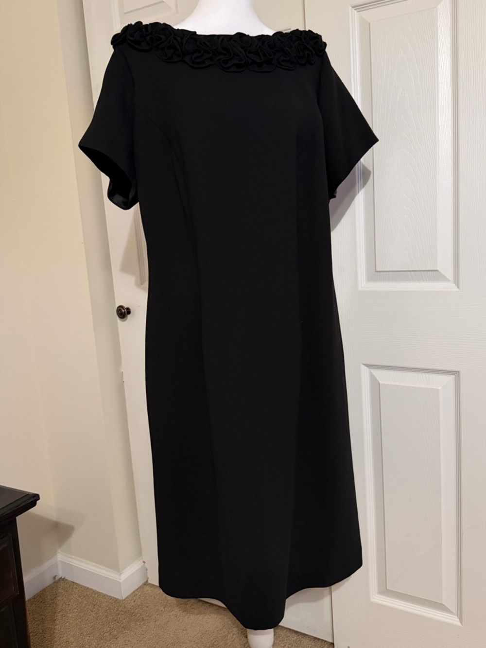 Jessica Howard Black 16W Midi Dress with Rosette Boatneck